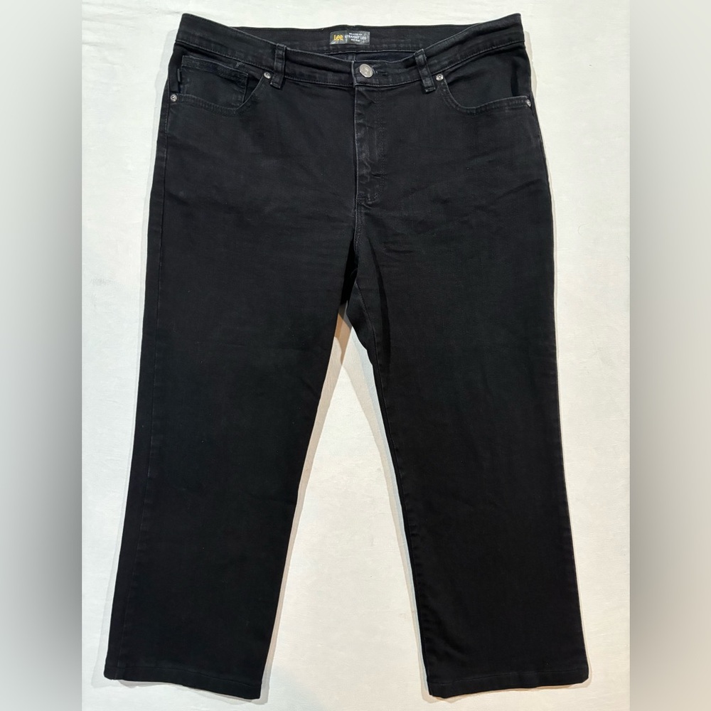 Lee Jeans Womens 14 Short Dark Black Denim Relaxed Fit Straight Leg Mid Rise